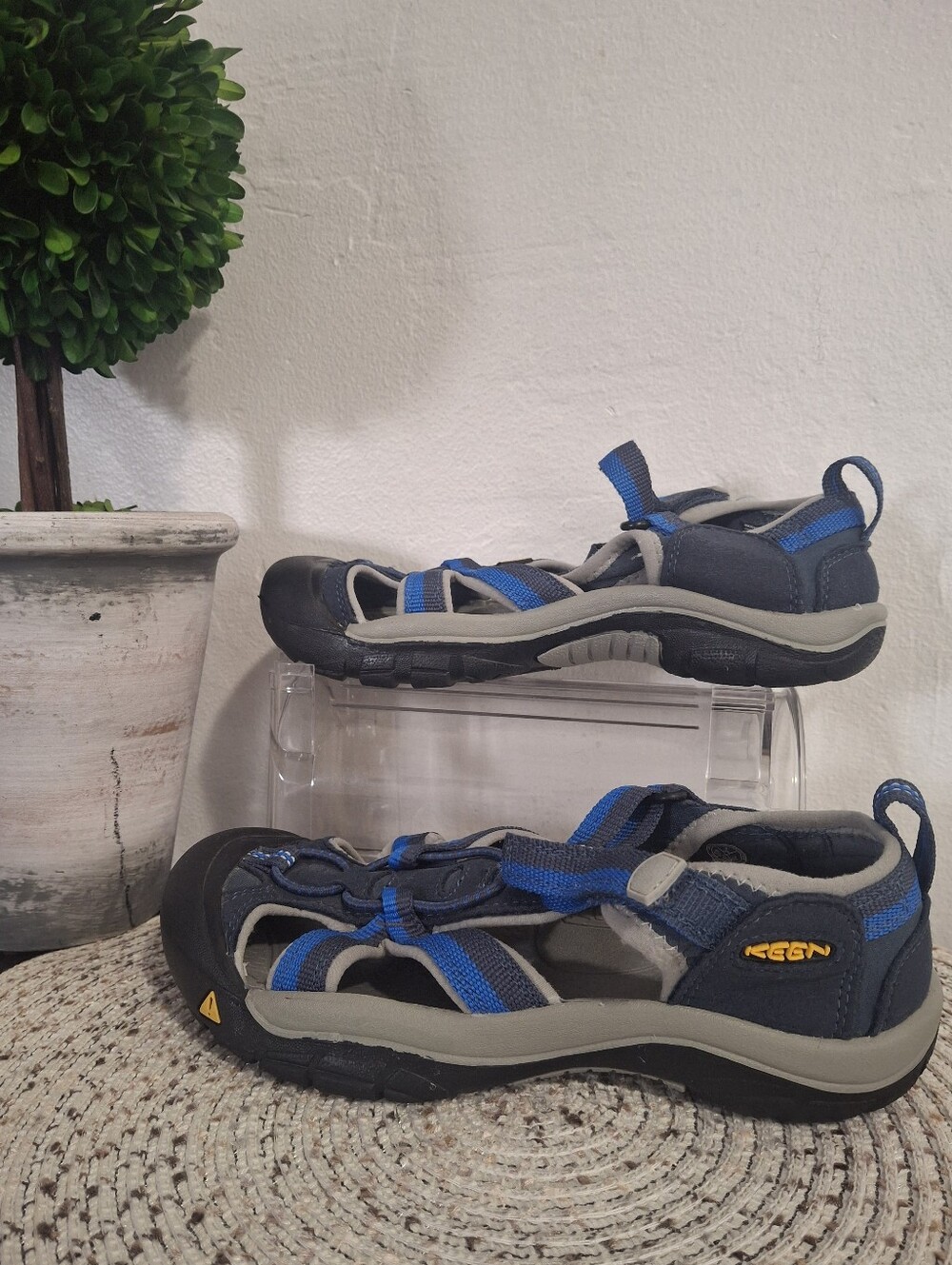 KEEN Blue and Gray Outdoor Sandals Size 4.